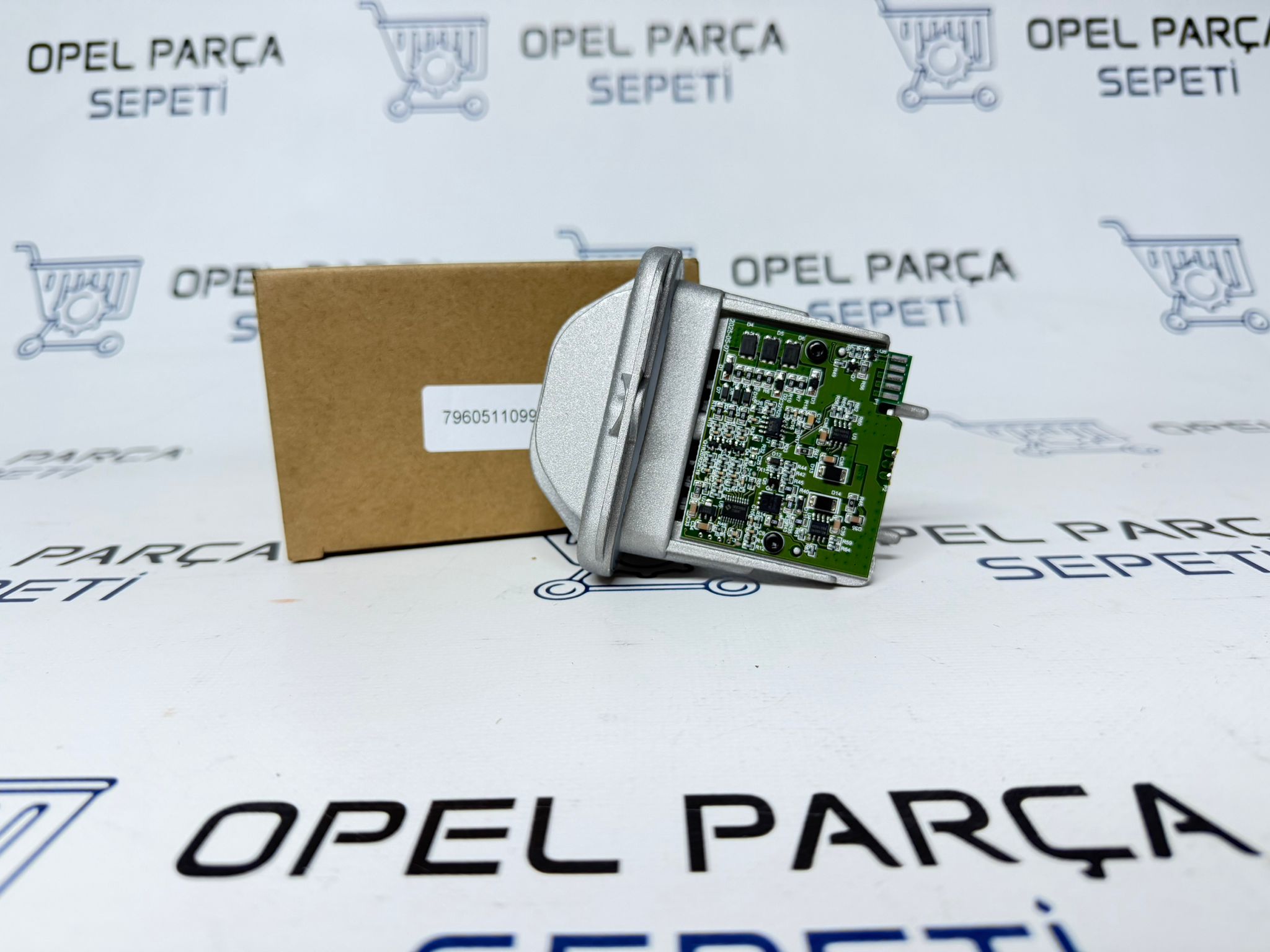 OPEL ASTRA K LED BEYNİ (GÜNDÜZ FAR LEDİ) 39241907 